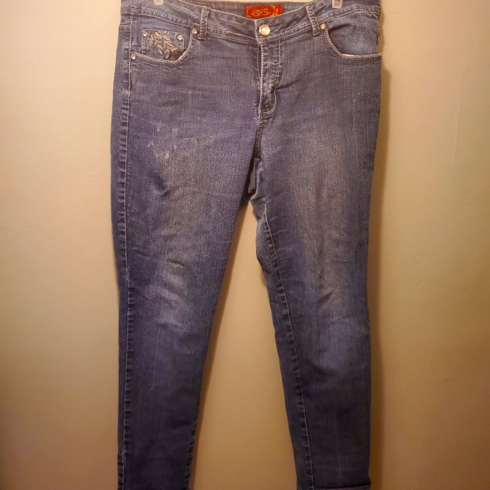 One 5 One Women Size 14 Skinny Jeans with Decors